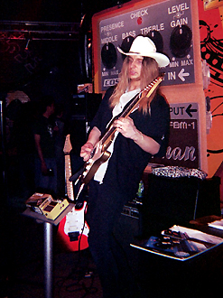 Rob at The NAMM Show 2007 #2