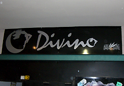 Divino Aqualung in Madrid, Spain