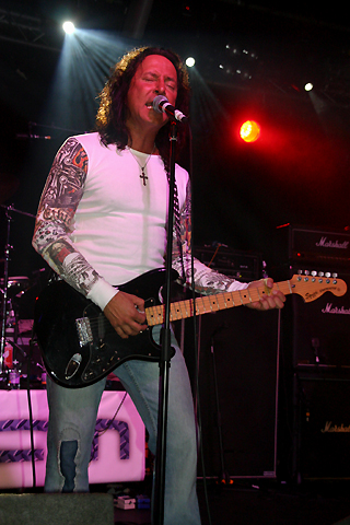 Firefest X Pic #20 : Steve Augeri/Tall Stories