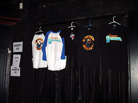 Farmingdale, NY Pic #4 : D2's Merchandise