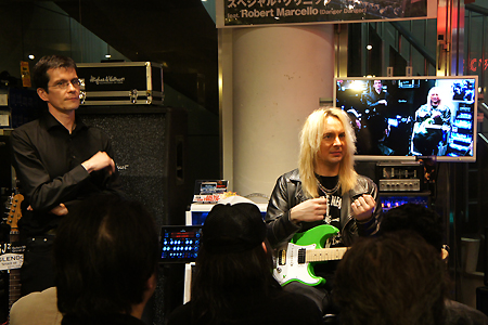 Rob at Clinic in Tokyo, April 10, 2014 #8